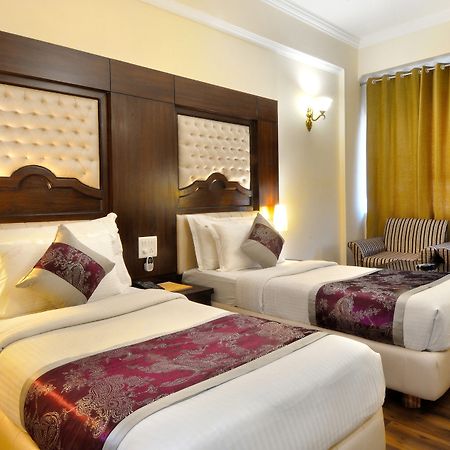 Hotel Solitaire Chandigarh - 10 Mins From Railway Station Zewnętrze zdjęcie