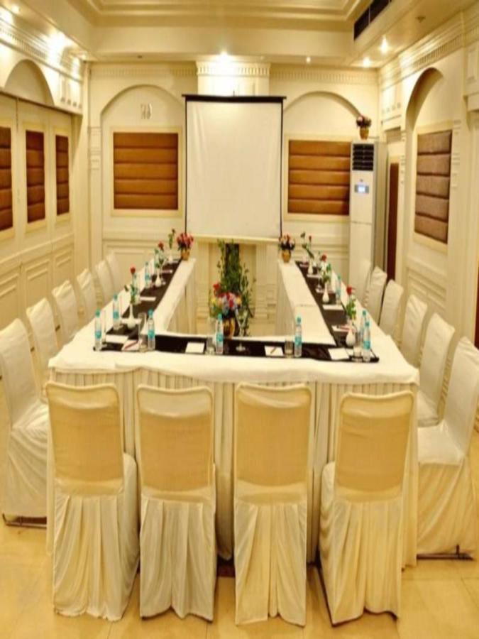 Hotel Solitaire Chandigarh - 10 Mins From Railway Station Zewnętrze zdjęcie