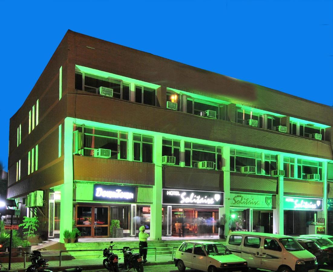Hotel Solitaire Chandigarh - 10 Mins From Railway Station Zewnętrze zdjęcie