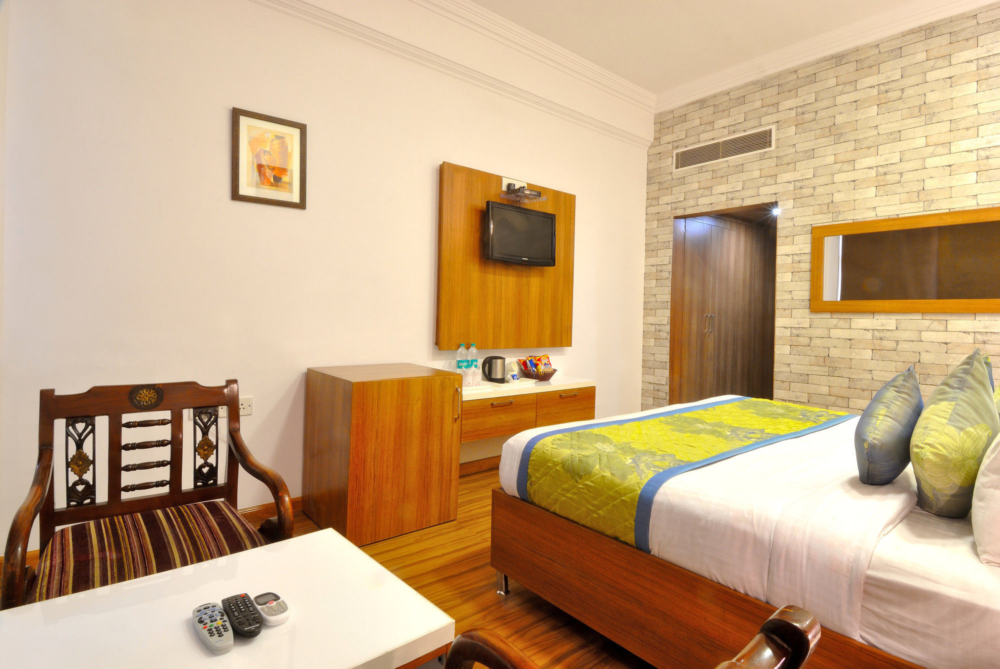 Hotel Solitaire Chandigarh - 10 Mins From Railway Station Zewnętrze zdjęcie