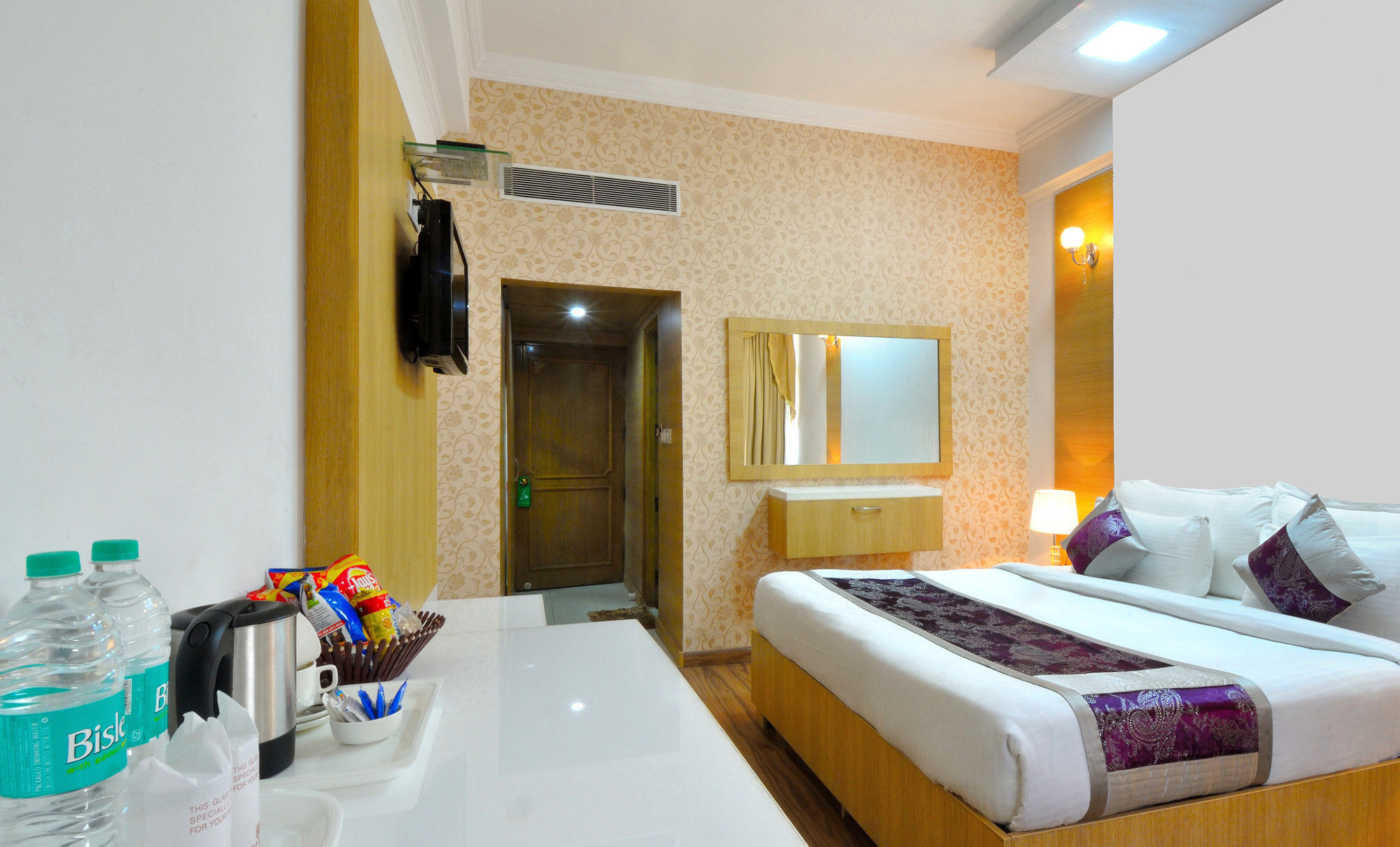 Hotel Solitaire Chandigarh - 10 Mins From Railway Station Zewnętrze zdjęcie